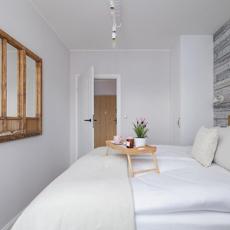 Prandoty Beautiful Apartment With Balcony Cracow By Renters Prestige Krakow Exterior photo